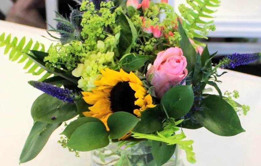 Fresh Floral Arranging + Sip Workshop at CanalSide Food + Drink